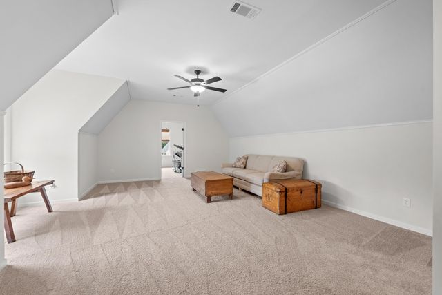 565 SAUNDERS CREEK CIR, Rossville, TN 38066