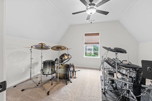 565 SAUNDERS CREEK CIR, Rossville, TN 38066