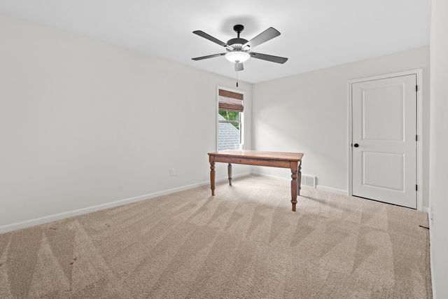 565 SAUNDERS CREEK CIR, Rossville, TN 38066