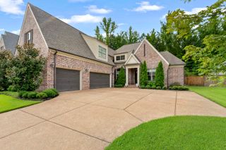 565 SAUNDERS CREEK CIR, Rossville, TN 38066