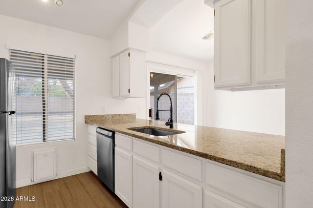 5021 N 86TH Avenue, Glendale, AZ 85305