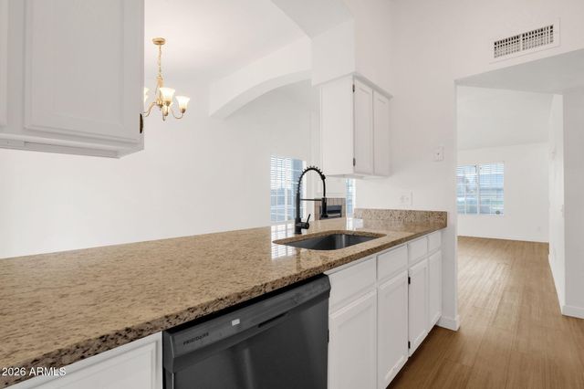 5021 N 86TH Avenue, Glendale, AZ 85305