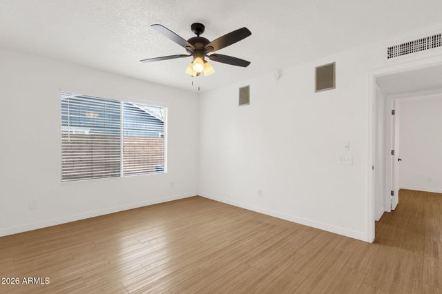 5021 N 86TH Avenue, Glendale, AZ 85305