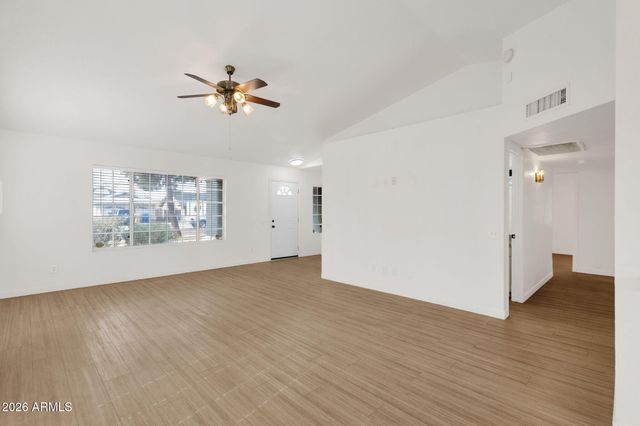 5021 N 86TH Avenue, Glendale, AZ 85305