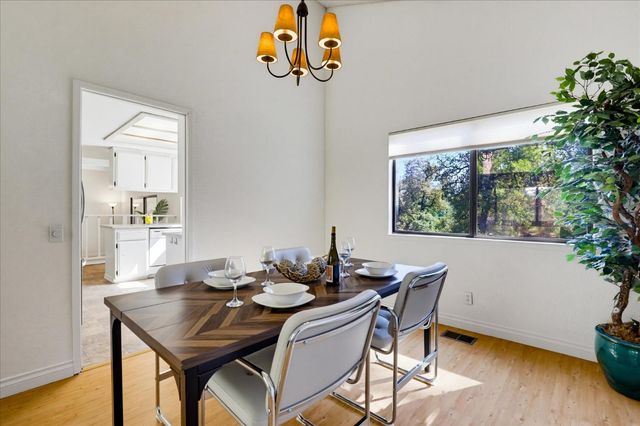 12327 Elizabeth Way, Grass Valley, CA 95949