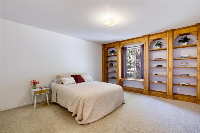 12327 Elizabeth Way, Grass Valley, CA 95949