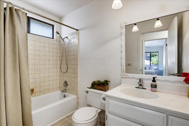 12327 Elizabeth Way, Grass Valley, CA 95949