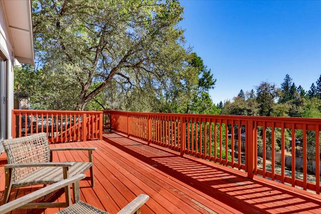12327 Elizabeth Way, Grass Valley, CA 95949