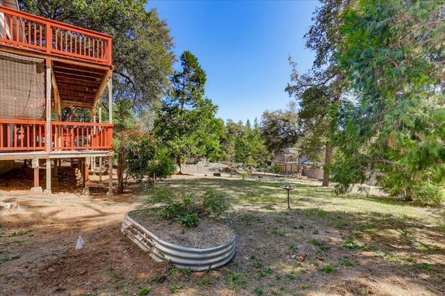 12327 Elizabeth Way, Grass Valley, CA 95949