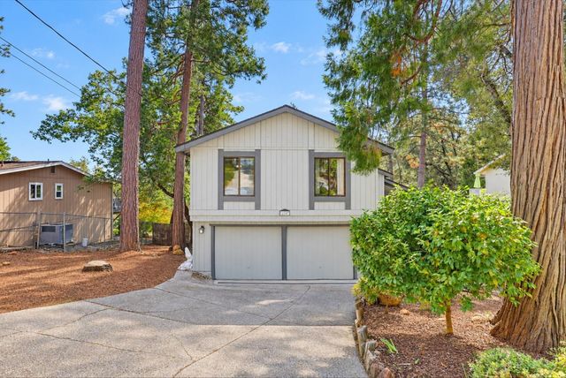 12327 Elizabeth Way, Grass Valley, CA 95949