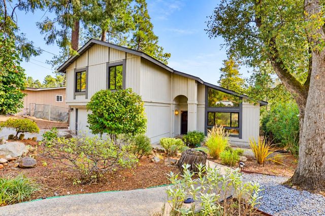 12327 Elizabeth Way, Grass Valley, CA 95949