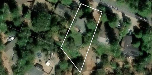 12327 Elizabeth Way, Grass Valley, CA 95949