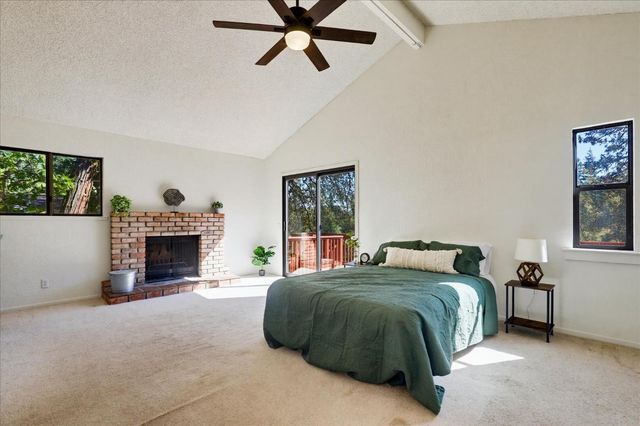 12327 Elizabeth Way, Grass Valley, CA 95949