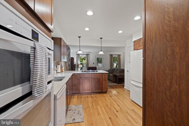 2502 SAINT CHARLES PL, Cinnaminson, NJ 08077