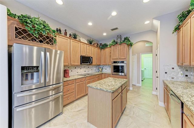 23327 RED ROBIN PLACE, Bradenton, FL 34202