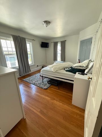 3 Hillside Ave, Boston, MA 02130