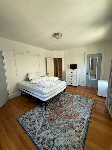 3 Hillside Ave, Boston, MA 02130