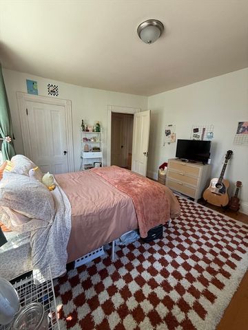 3 Hillside Ave, Boston, MA 02130