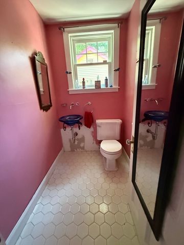 3 Hillside Ave, Boston, MA 02130