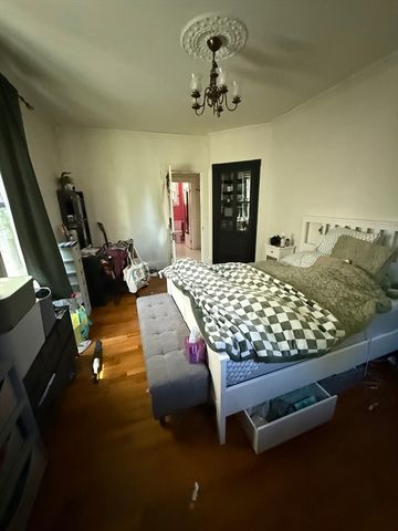 3 Hillside Ave, Boston, MA 02130