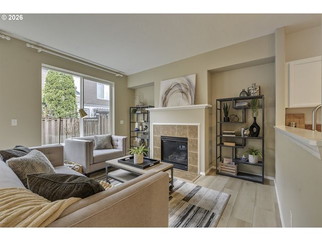 913 Se HANDEL Pl, Hillsboro, OR 97123