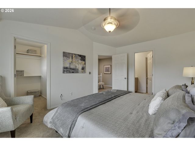 913 Se HANDEL Pl, Hillsboro, OR 97123