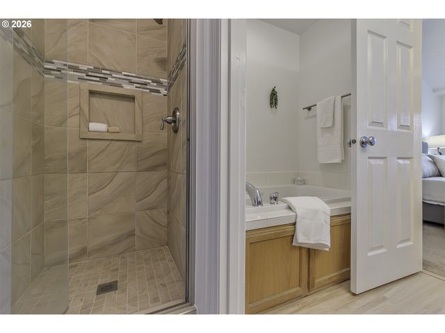 913 Se HANDEL Pl, Hillsboro, OR 97123