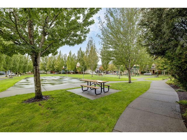 913 Se HANDEL Pl, Hillsboro, OR 97123