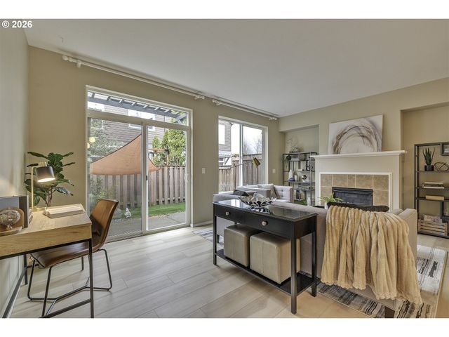 913 Se HANDEL Pl, Hillsboro, OR 97123