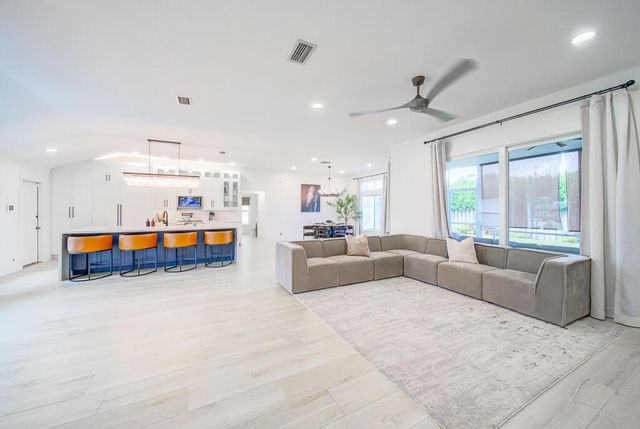 1853 Shower Tree Way, Wellington, FL 33414