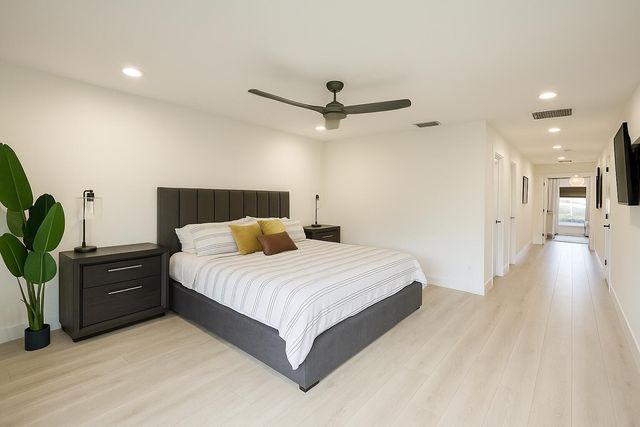 1853 Shower Tree Way, Wellington, FL 33414