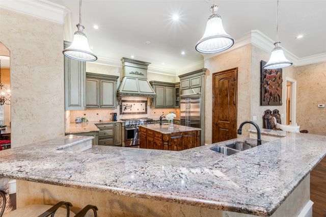 141 W Waters Edge Way, Oak Point, TX 75068