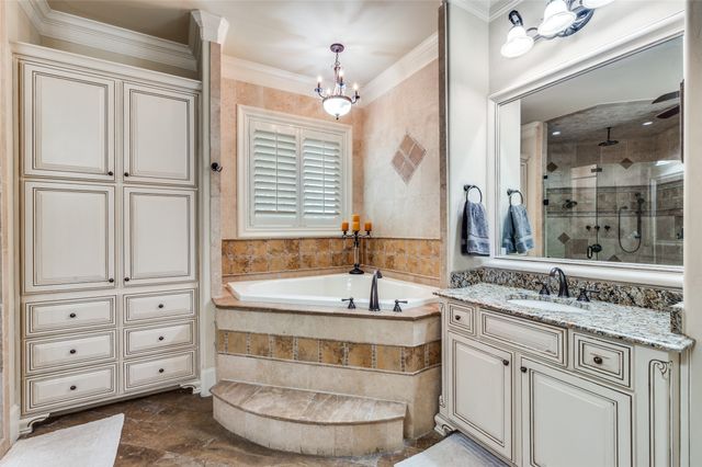 141 W Waters Edge Way, Oak Point, TX 75068