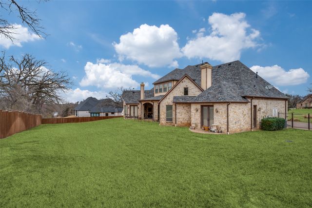141 W Waters Edge Way, Oak Point, TX 75068