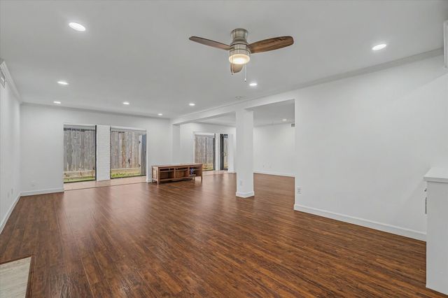 7575 Katy Freeway 4, Houston, TX 77024