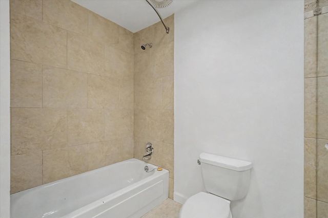 7575 Katy Freeway 4, Houston, TX 77024