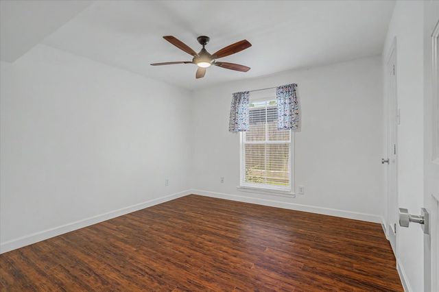 7575 Katy Freeway 4, Houston, TX 77024
