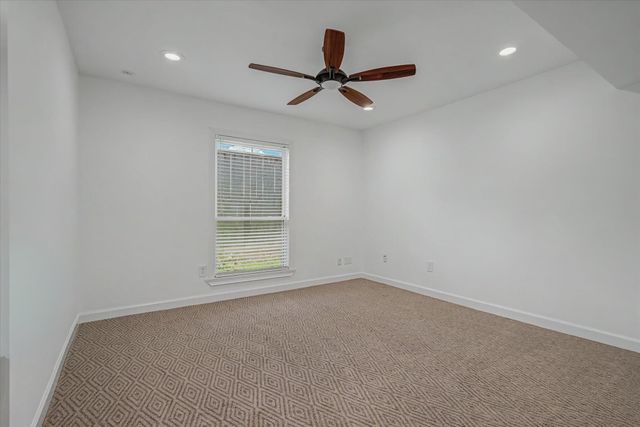 7575 Katy Freeway 4, Houston, TX 77024