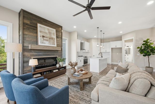 2109D W Summitt Ave, Nashville, TN 37218