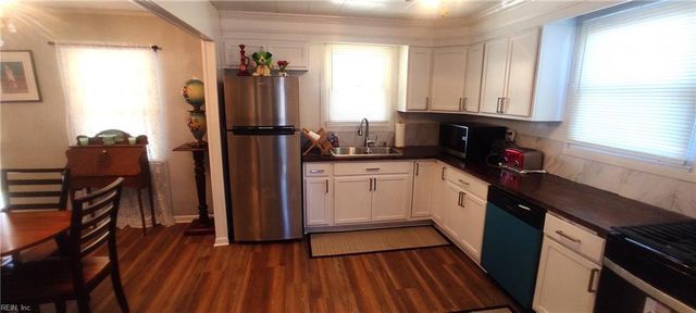 8228 Edwin DR, Norfolk, VA 23505