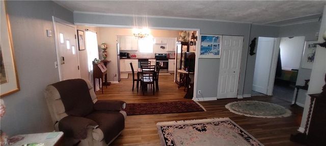 8228 Edwin DR, Norfolk, VA 23505