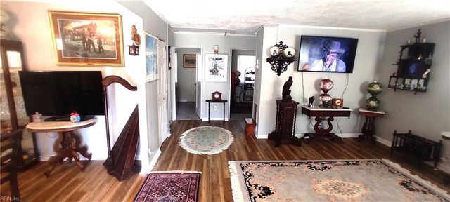 8228 Edwin DR, Norfolk, VA 23505