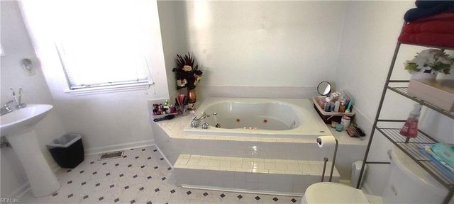 8228 Edwin DR, Norfolk, VA 23505