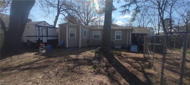 8228 Edwin DR, Norfolk, VA 23505