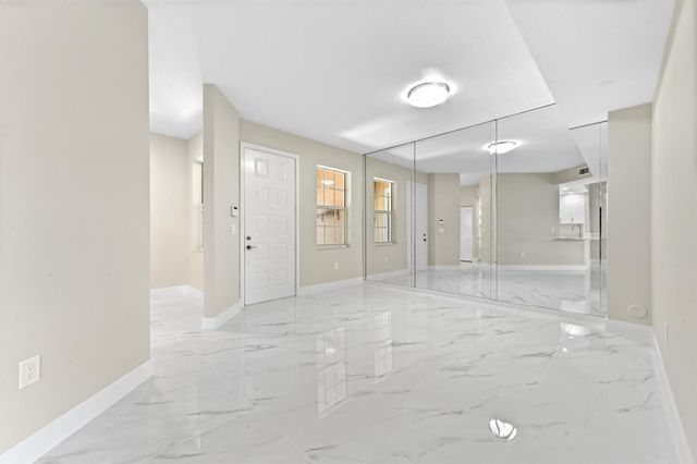 12510 Crystal Pointe Drive 102, Boynton Beach, FL 33437