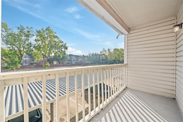 2750 Holly Hall Street 1510, Houston, TX 77054