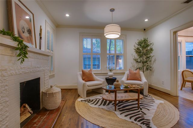 1126 N Windomere Avenue, Dallas, TX 75208