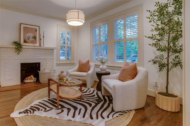 1126 N Windomere Avenue, Dallas, TX 75208