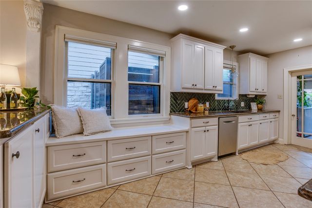 1126 N Windomere Avenue, Dallas, TX 75208