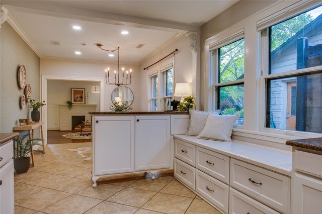 1126 N Windomere Avenue, Dallas, TX 75208